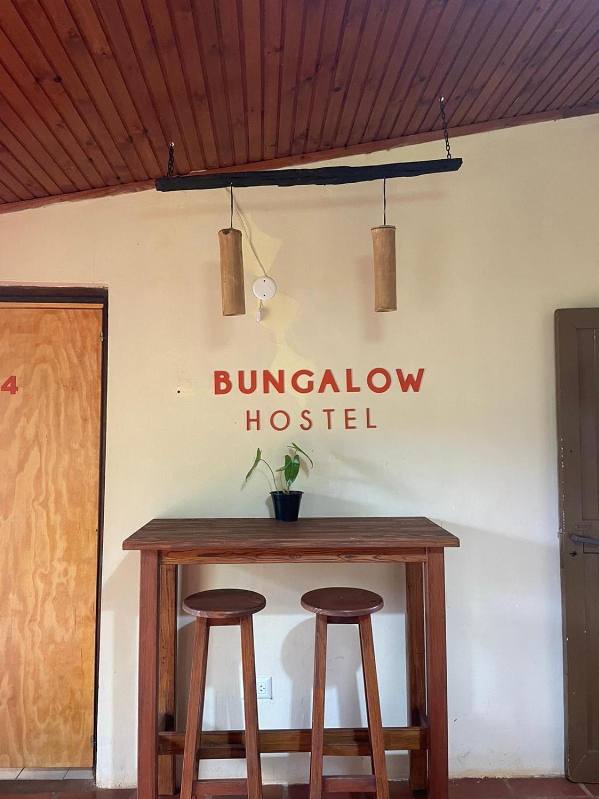 Bungalow Hostel Iguazu Пуерто Игуасу Екстериор снимка