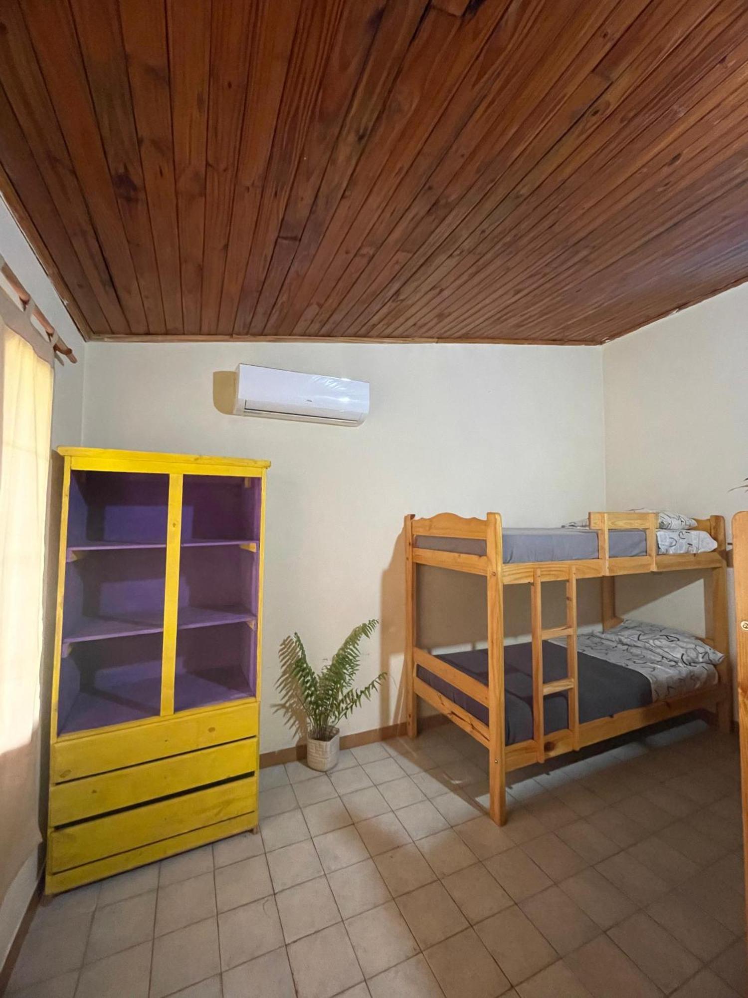 Bungalow Hostel Iguazu Пуерто Игуасу Екстериор снимка
