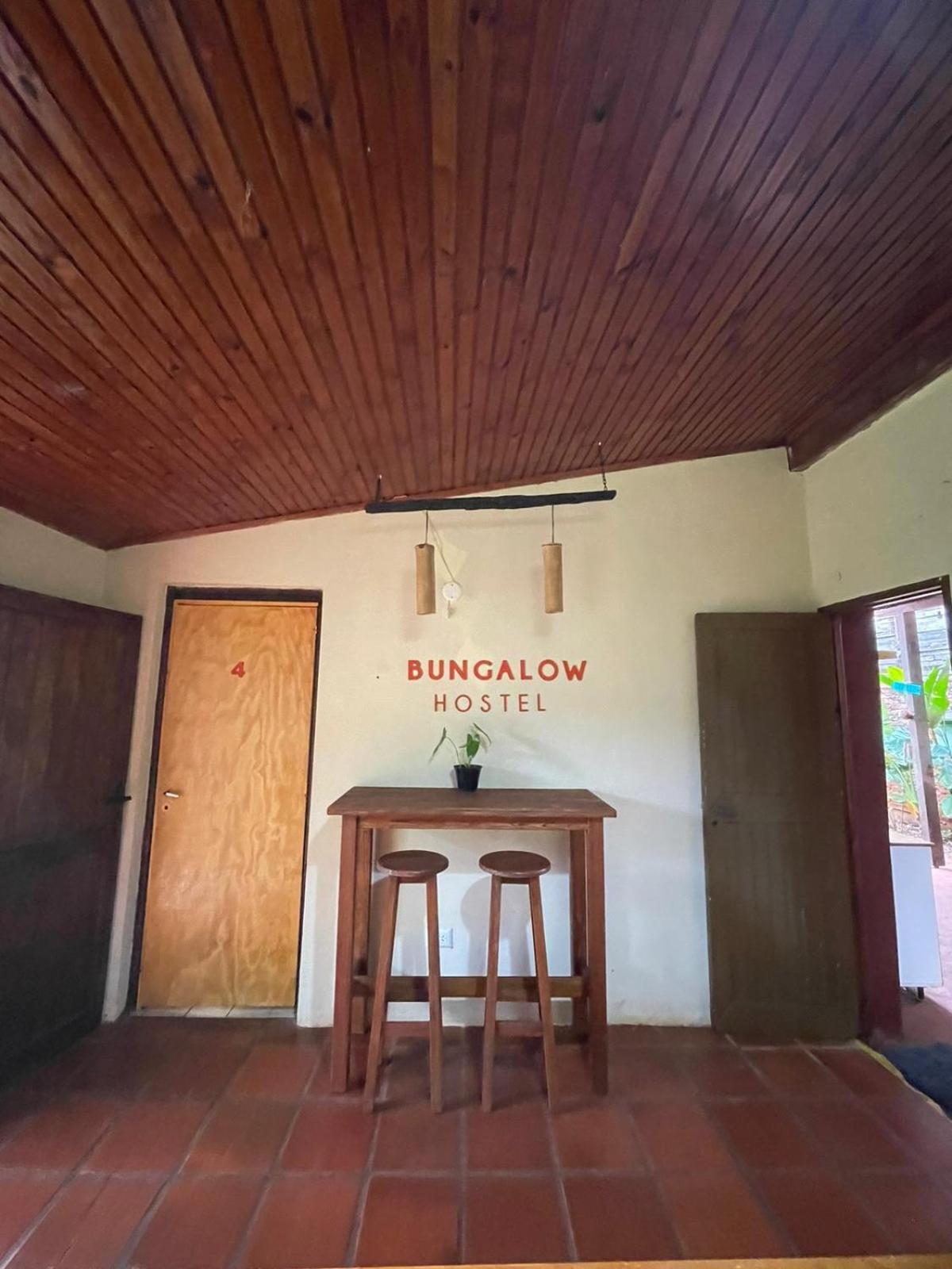 Bungalow Hostel Iguazu Пуерто Игуасу Екстериор снимка